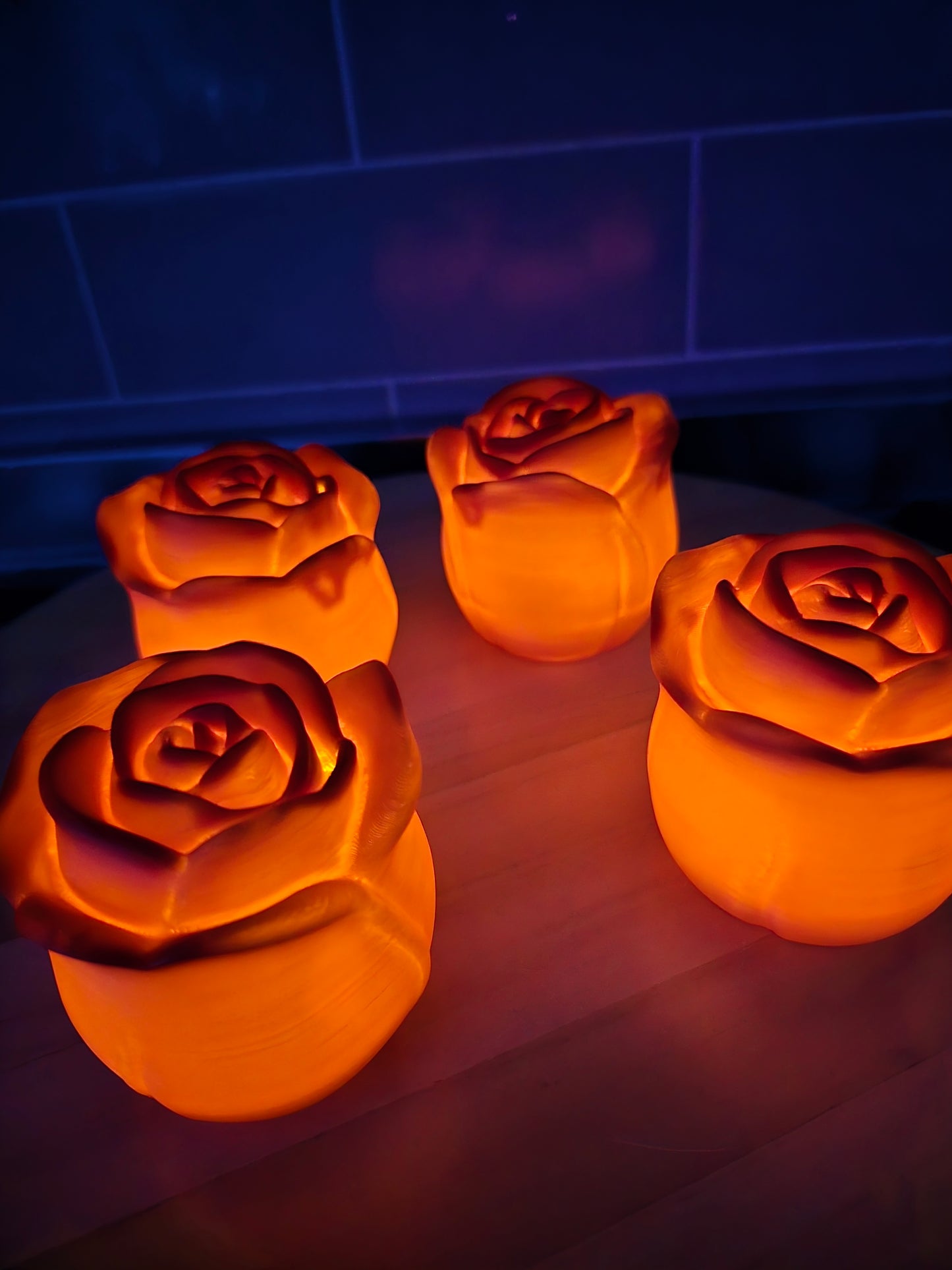 Red rose tealight holder