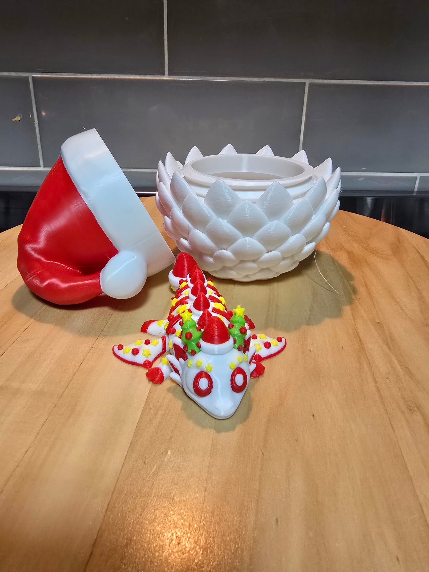 🎄 3D Printed Santa Hat Dragon Egg – Santa Hat Dragon Inside 🎁🐉
