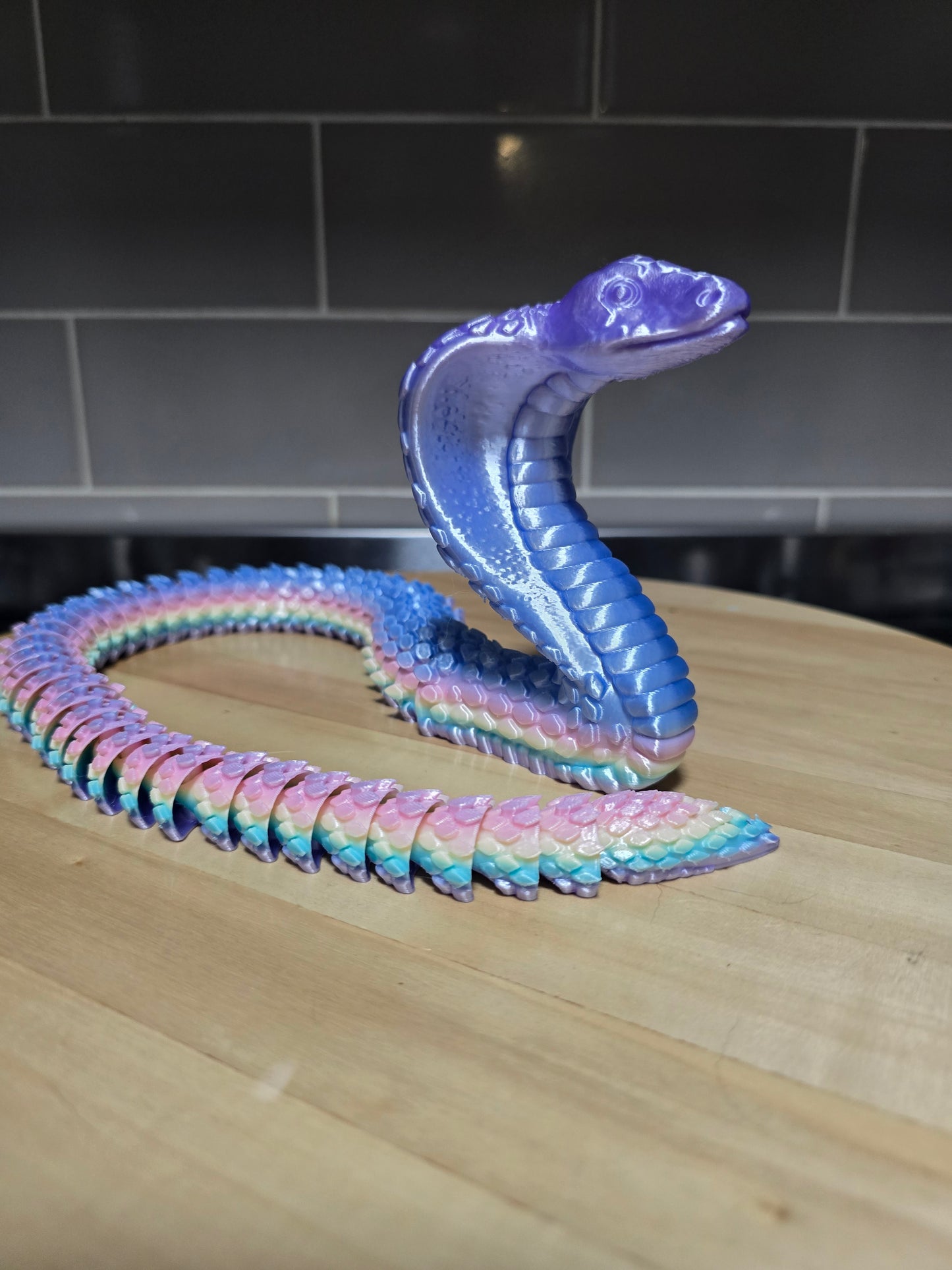 🌀 Multicolour 3D Printed Cobra – Striking Display Piece for Snake Lovers!