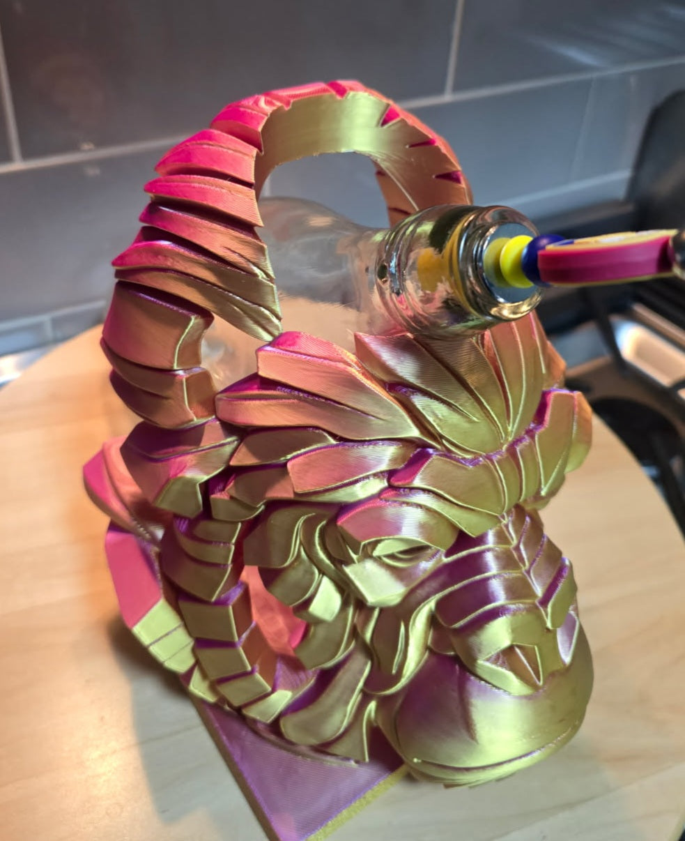 Silver back gorilla wine bottle holder