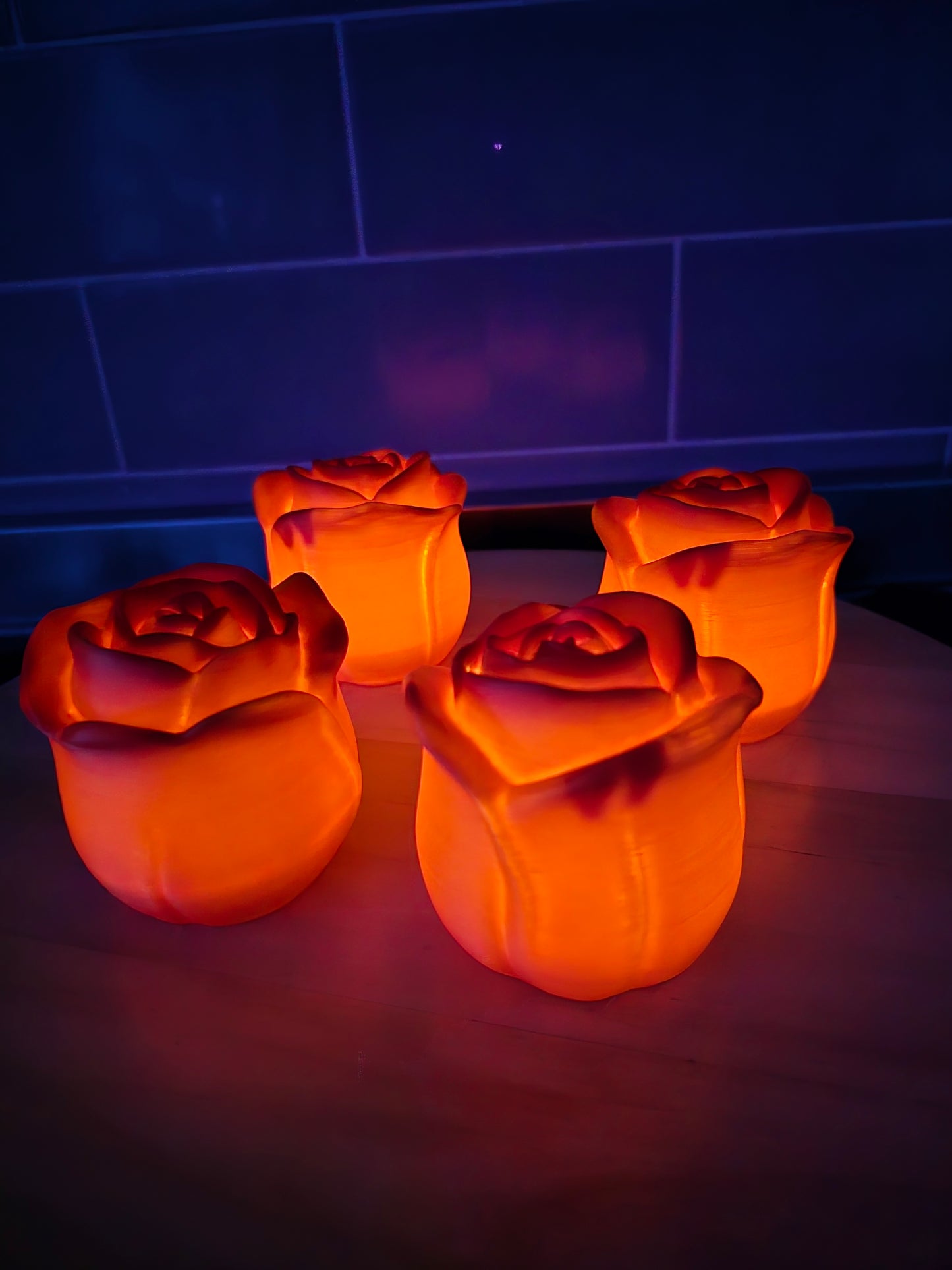 Red rose tealight holder