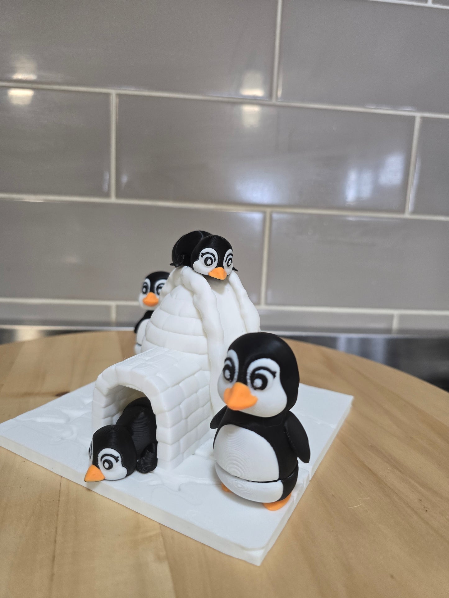 🐧 3D Printed Penguins with Igloo Play Set