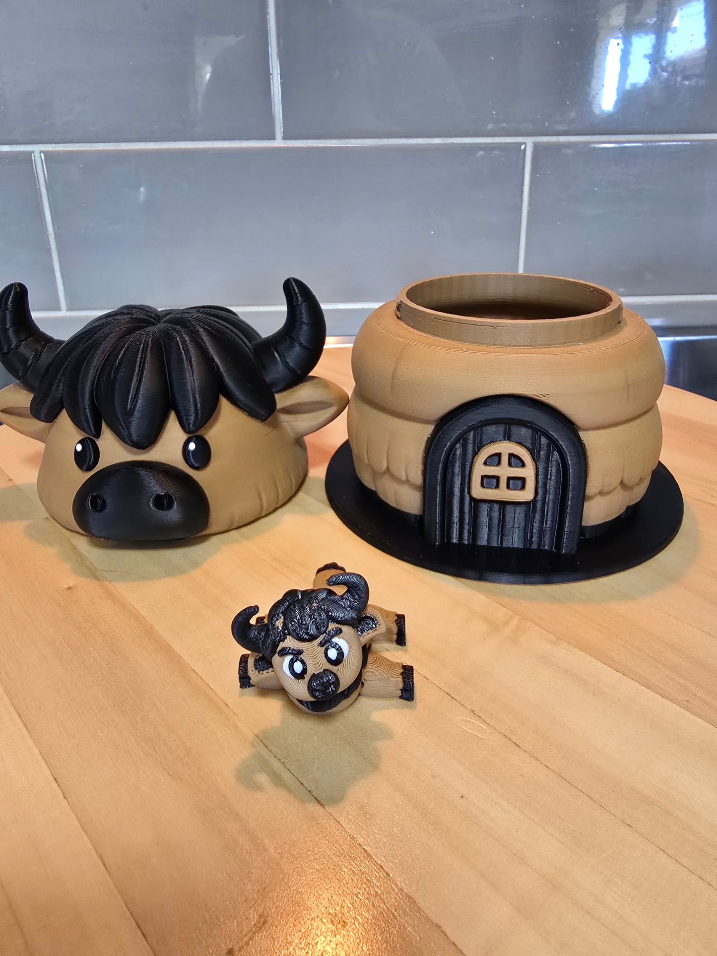 🐮3d printed Highland cow house with a surprise cow inside
