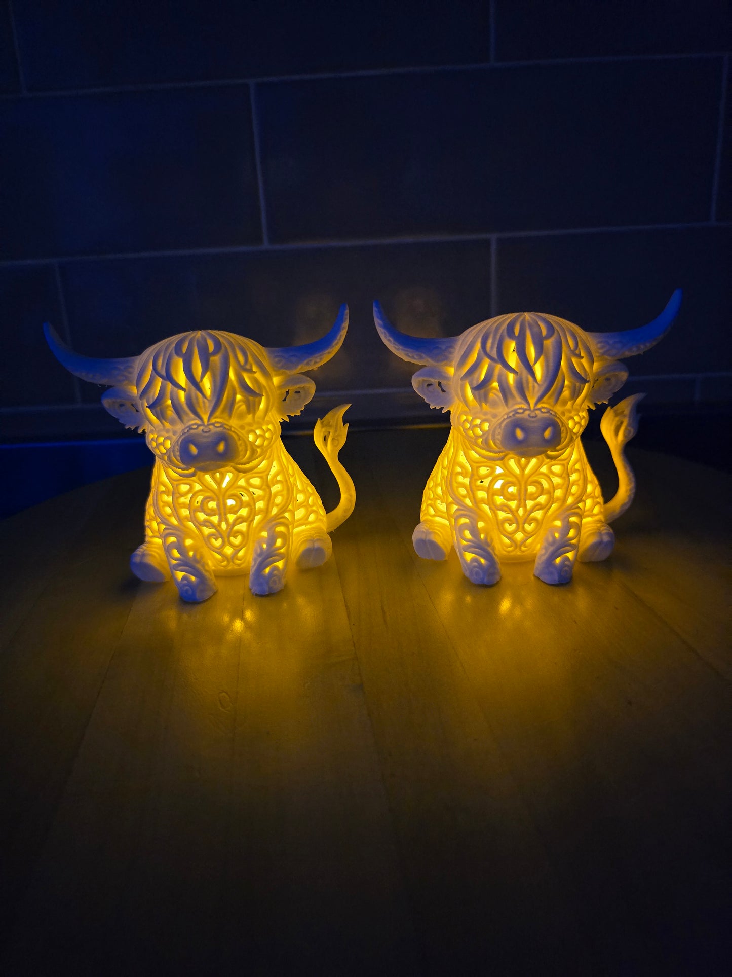 Highland cow tealight holder